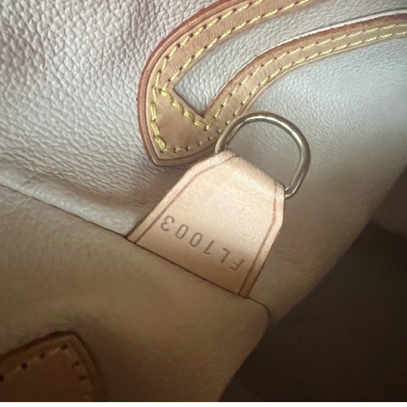 Louis Vuitton Monogram Petit Bucket Bag - Picture 14 of 17